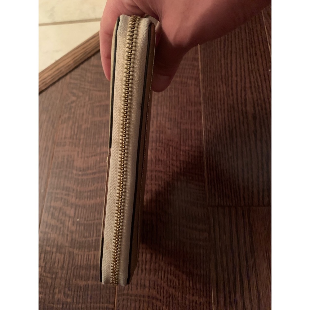 Kate Spade wallet - Picture 3 of 14